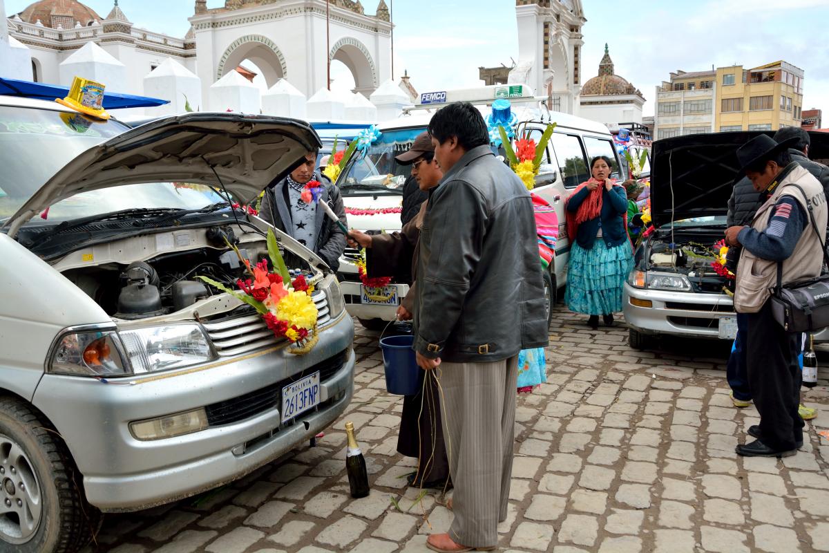 Autosegnung in Copacabana, Bolivien