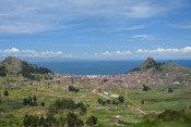 Blick auf Copacabana am Titicacasee