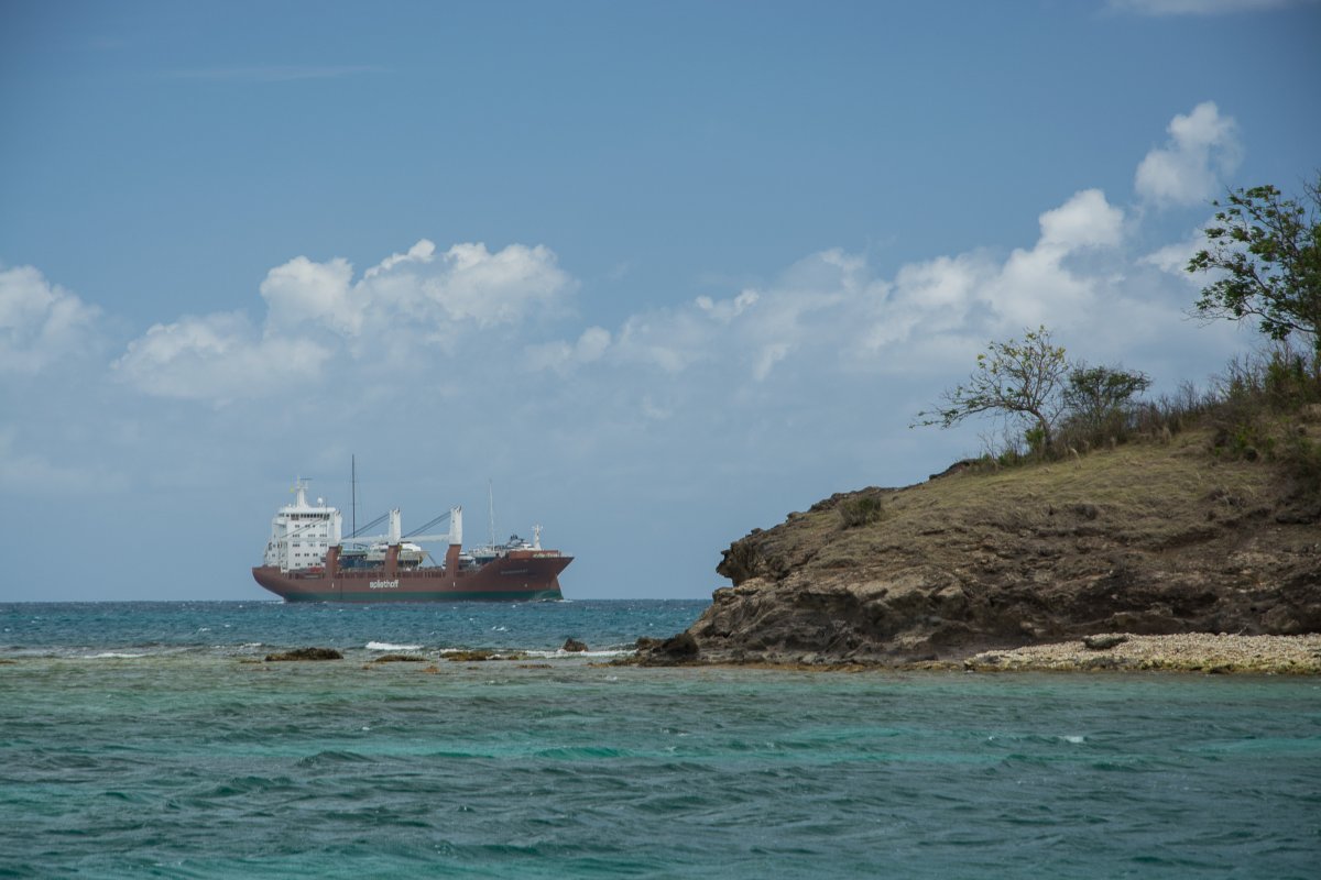 Yachttransport mit Sevenstar auf Dijksgracht, Antigua - Genua