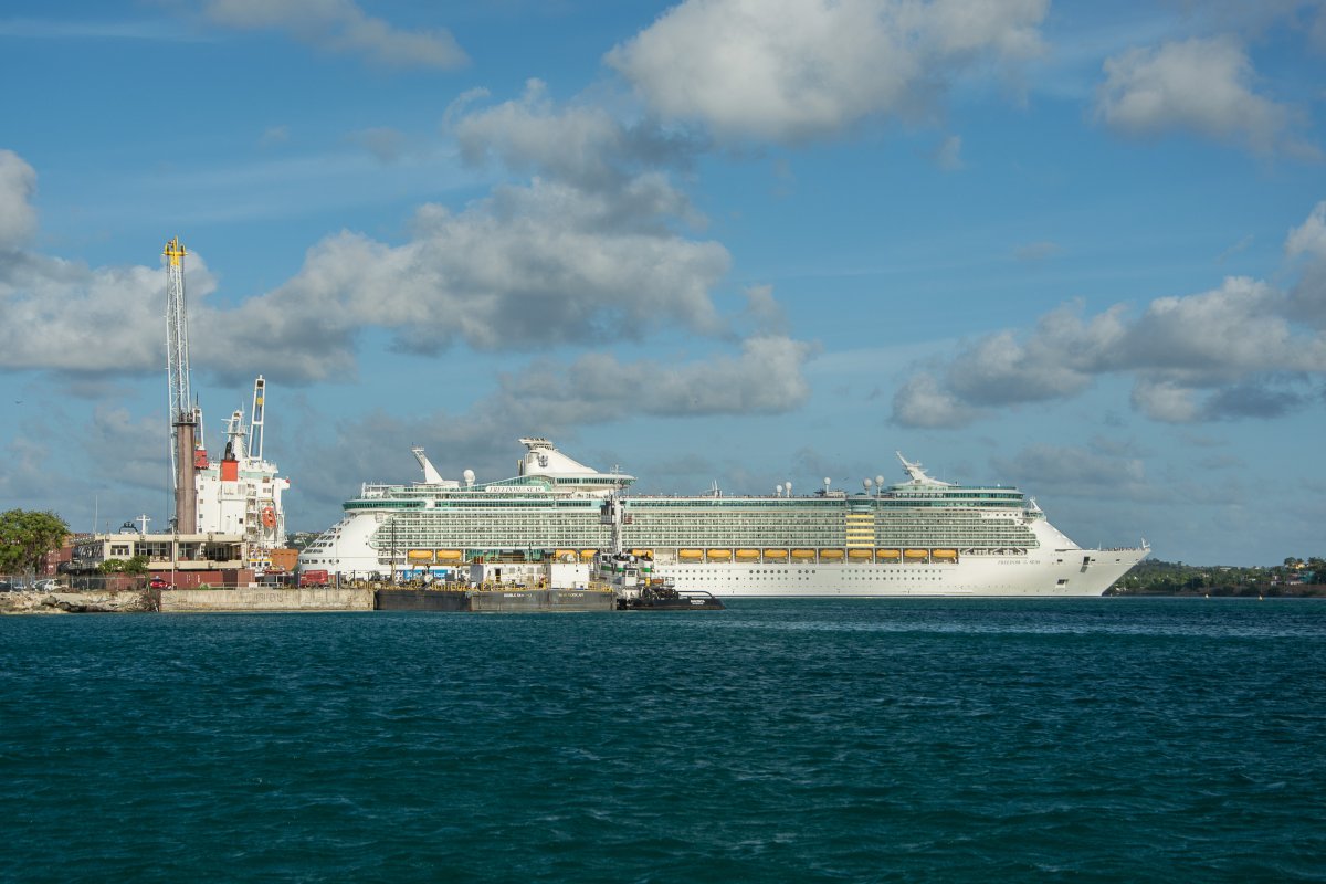 Yachttransport mit Sevenstar auf Dijksgracht, Antigua - Genua